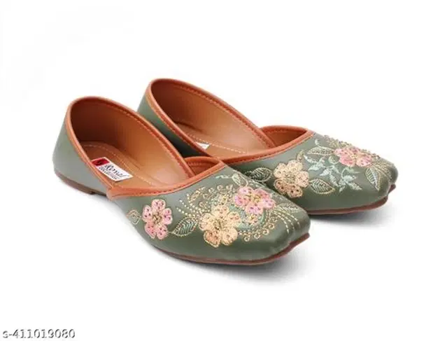 Juttis for Women (Green, 4)