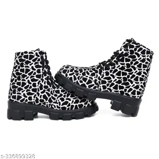Boots for Women (Black & White, 4)