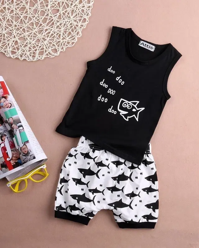 Cotton Blend Printed Clothing Set for Boys, Black & White (4-5 Years)