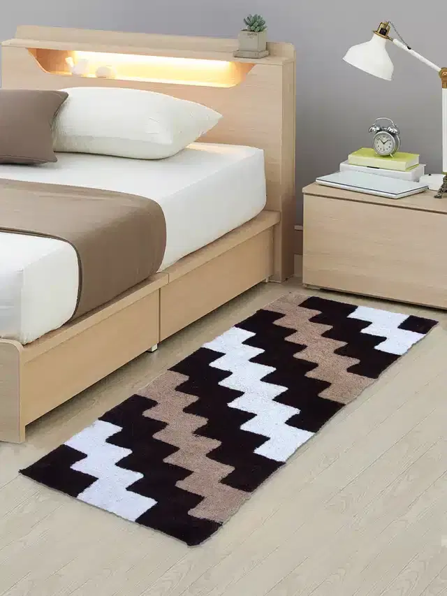 Abstract Bedside Runner with Antiskid Back, 20"x48", Brown