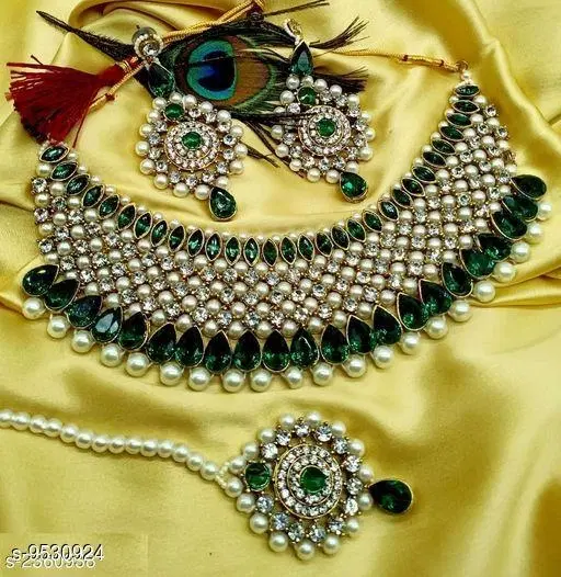 Vintage Alloy Jewellery Set