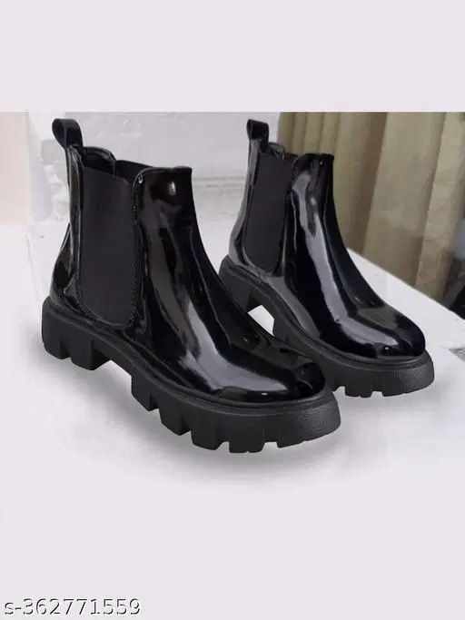 Shoetopia Girls Boots Black Patent Leather Size 12-13 Years