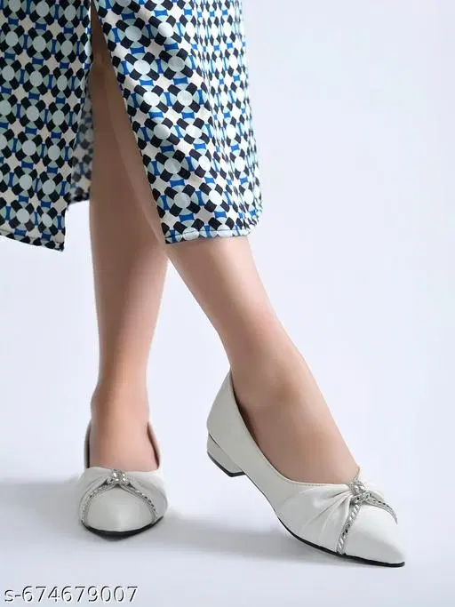 Shoetopia Ballerinas White Solid IND-8