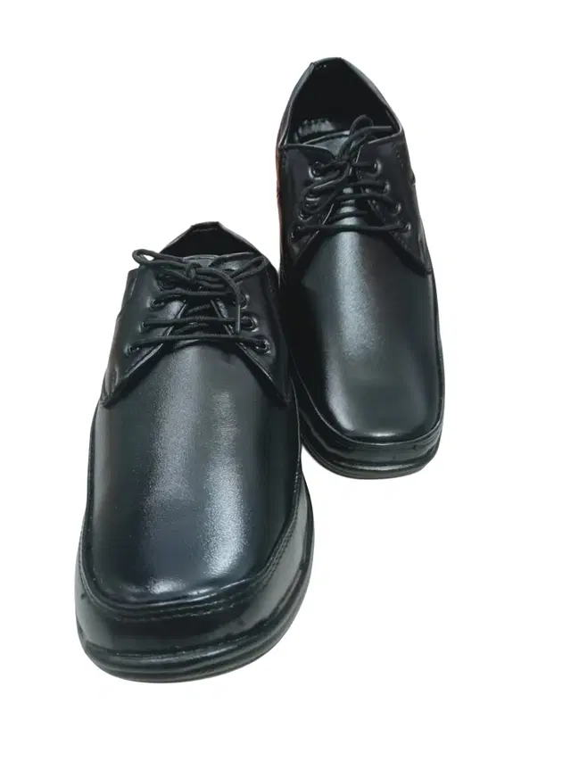 School Shoes for Boys (Black, 6)