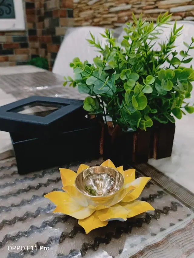 Heaven Decor Iron And Brass Kamal Ptta Yellow Color Akhand Diya With Fancy Gift Box Size 5 Inch, A007