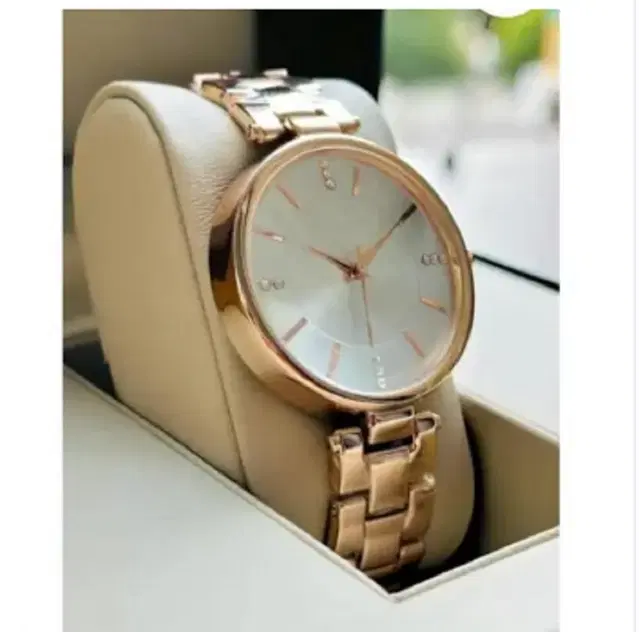 Analog Watch for Women (Gold & Silver)