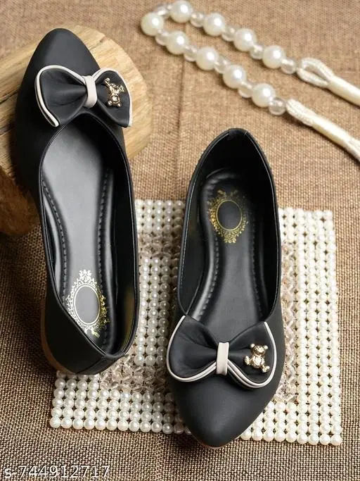 Shoetopia Black Ballerinas (Size 7.0)
