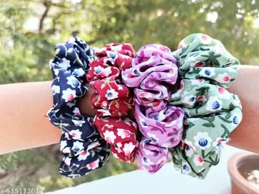 Everyday Hair Ties for Women (Red, Pack of 4)