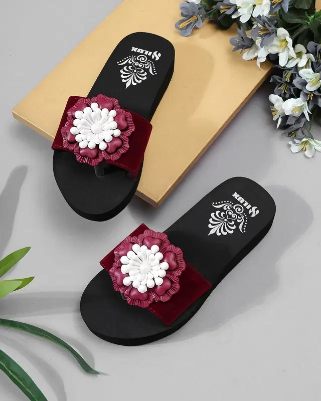 Solid Flip-flops for Women (Red, 4)