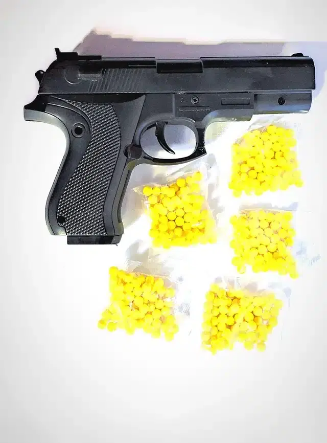 Plastic Gun Toys with 300 Pcs Bullets for Kids, Black & Yellow