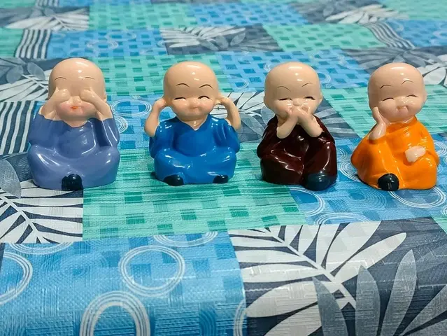 Polyresin Baby Monks Showpiece for Car Dashboard, Multicolor, Pack of 4