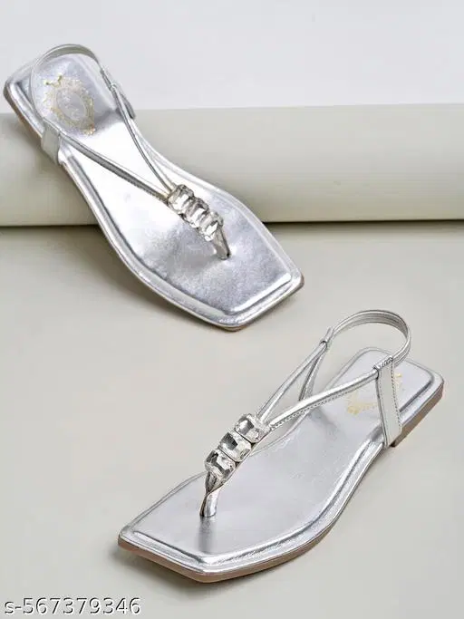 Shoetopia Girls Silver Embellished Flat Sandals Size 3.0