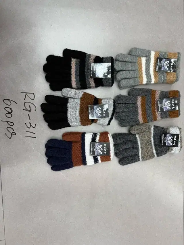 Woolen Gloves for Men (Assorted, Free Size)