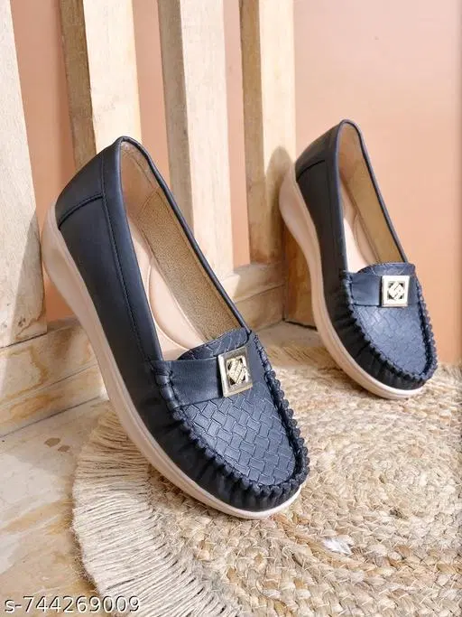 Shoetopia Girls Casual Shoes Black (3.0)
