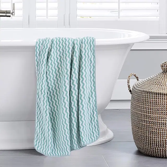 Microfiber Solid Bath Towel, Multicolor