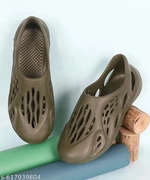 Aqualite EVA Clogs for Men (Olive, 9)