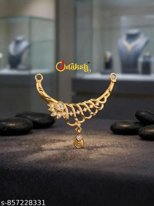 Pendant for Women (Gold)