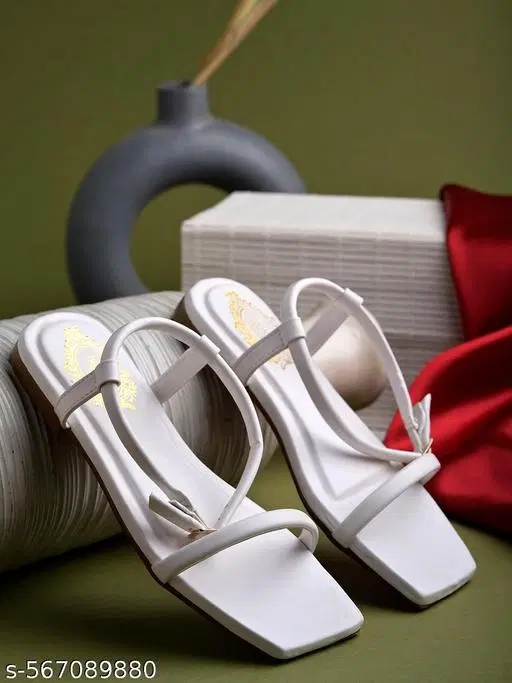 Shoetopia Girls Flat Sandals Size 7.0 White