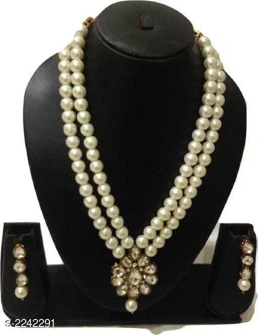 Elegant Pearl Jewellery Set