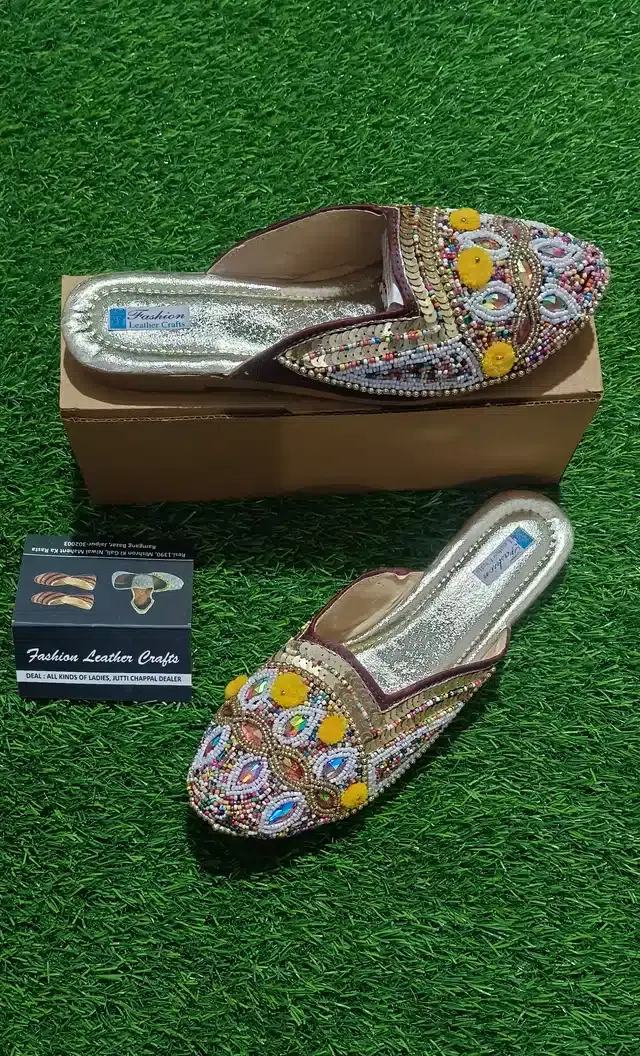 Mojaris for Women (Multicolor, 4)