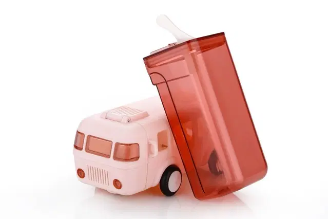 Plastic Bus Shape Sipper Bottle for Kids, Multicolor (1000 ml)