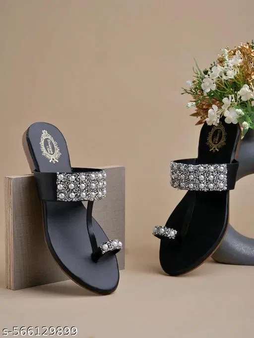 Shoetopia Girls Embellished Flat Sandals Black Size 4