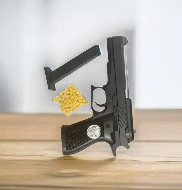 Plastic Gun Toys with 60 Pcs Bullets for Kids, Black & Yellow