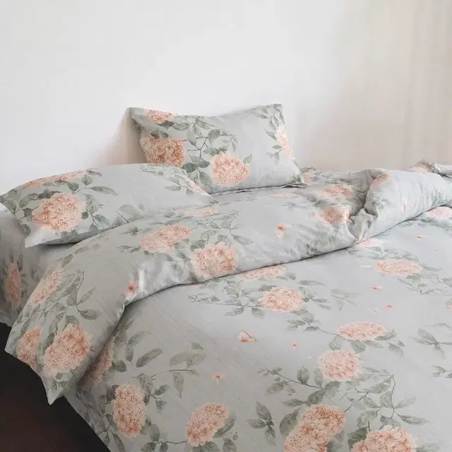 Home Elegance Micro King Bedsheet 88x96in Big Floral