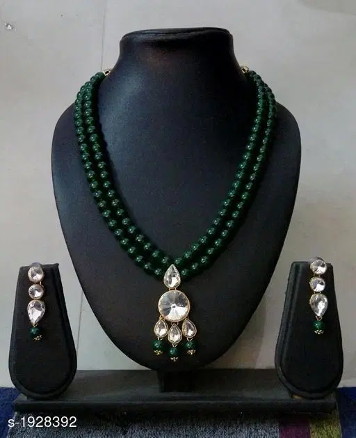 Beautiful Alloy And Glass Beads Necklace Set for Women & Girls, Green