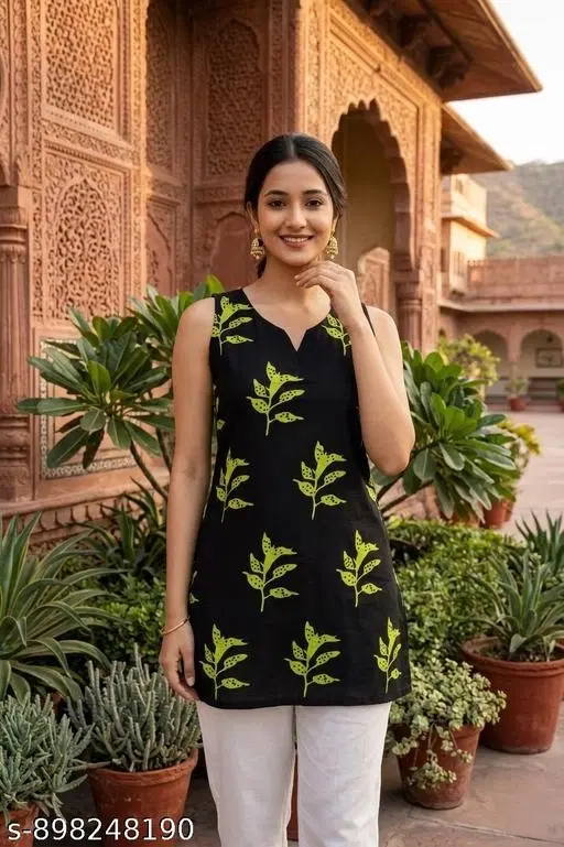Floral Cotton Kurta Set for Women (Black, S)