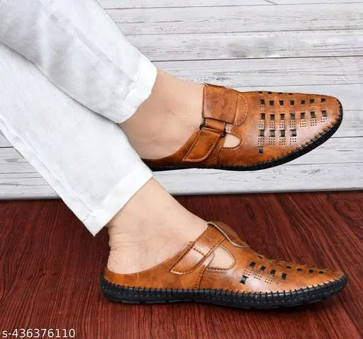 Juttis for Men (Tan, 7)