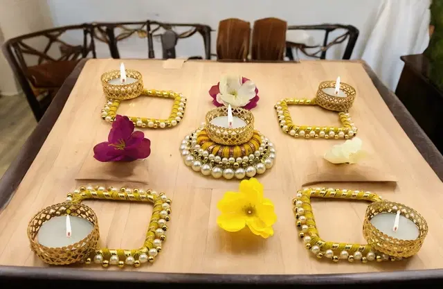 Metal Designer Tealight Candle Holder, Multicolor, 8x8x4.5 cm, Pack of 5