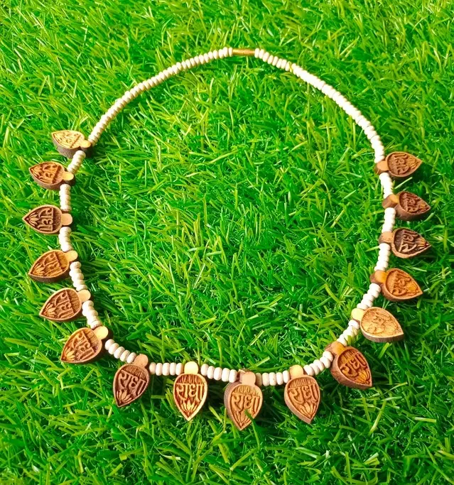 Heart Shape Leaf Radha Tulsi Kanthi Mala (Pack Of 1) Wood Chain
