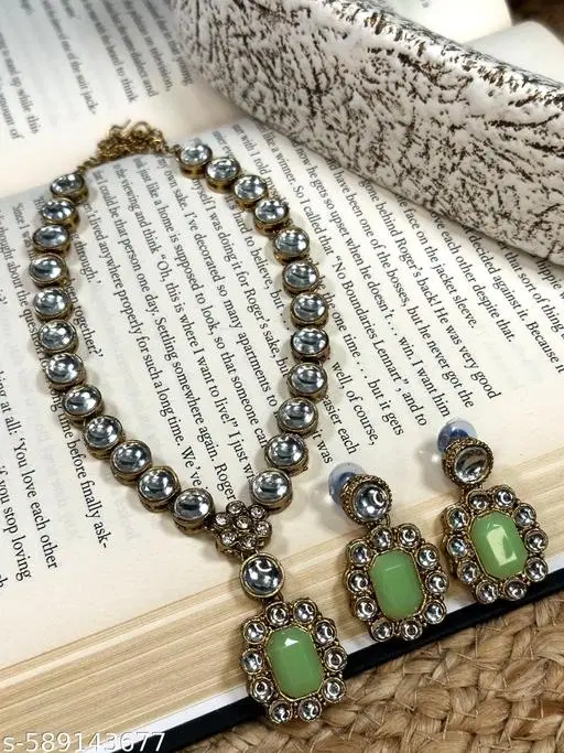 Handicraft Premium Quality Kundan Jewellery Set for Women, Green