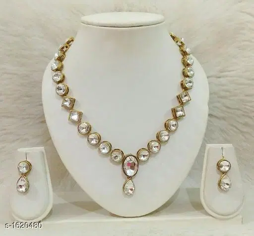 Women'S Alloy Gold Plated Jewellery Set, White