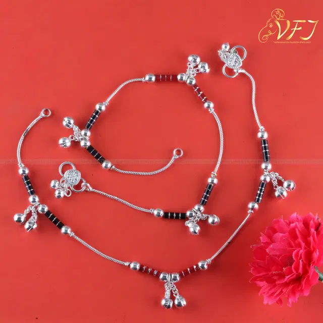 Brass Silver Plated Anklet for Women, Set of 1 (Silver)