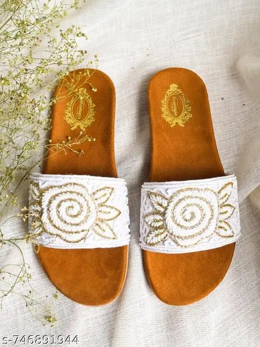 Shoetopia Flat Yellow Printed Size 4.0