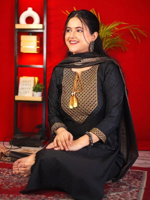 cotton Blend Embroidered kurta set for women, Black (XXL)