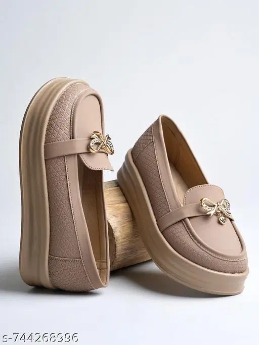Shoetopia Girls Casual Shoes Beige (3.0)