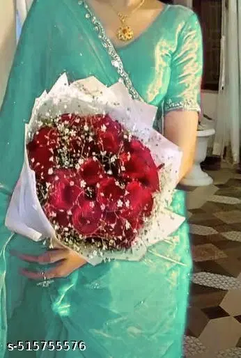 Jimmy Choo Solid Saree For Women, Green