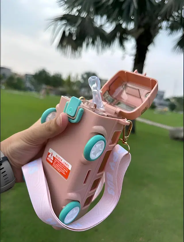 Plastic Bus Shape Sipper Bottle for Kids, Multicolor (1000 ml)