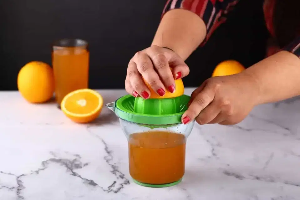 Shopeleven Shopeleven 2 in 1 Hand Press Manual Juicer, 350 ml