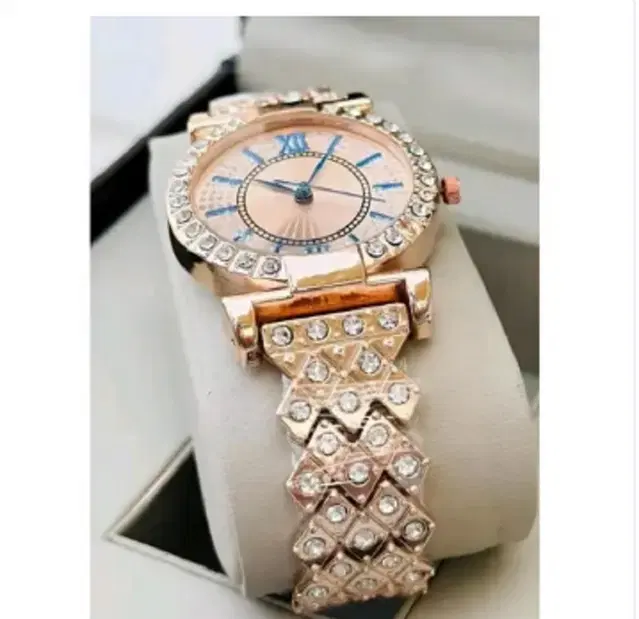 Analog Watch for Women (Rose Gold)