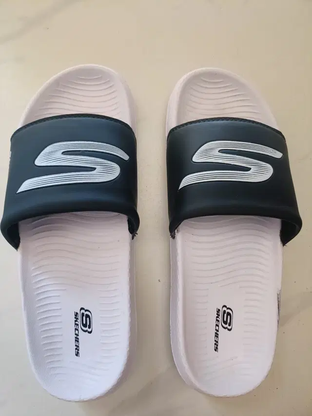 Casual Sliders for Men (White)