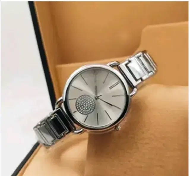Analog Watch for Women (Silver)