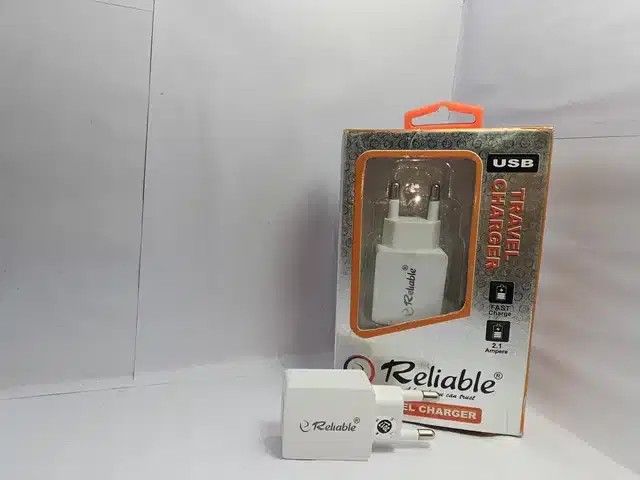 Ultra Fast Charging Mobile Charger, White