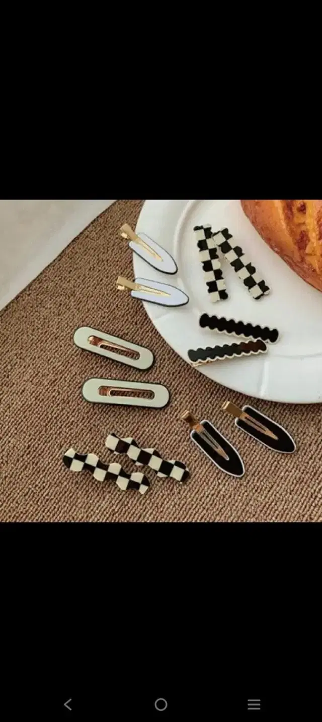 Womens Hair Clips & Hair Pins Plastic Assorted(Free Size) Pack of 4