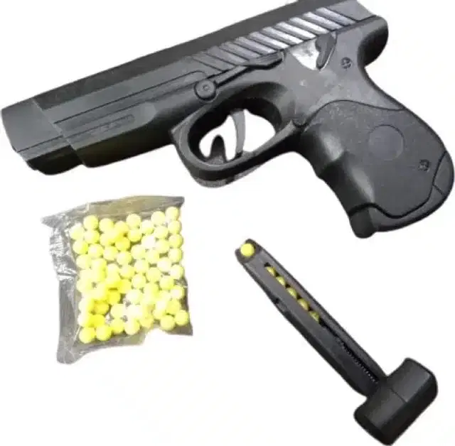 Plastic Gun Toys with 60 Pcs Bullets for Kids, Black & Yellow