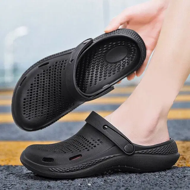 Clogs for Men (Black, 6)