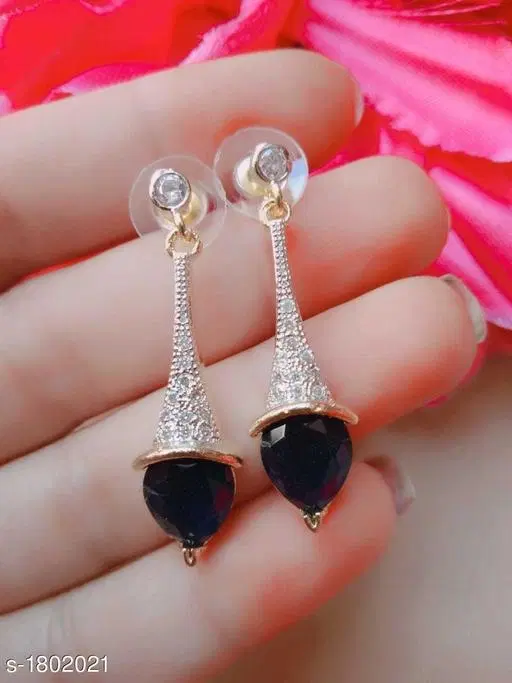 Brass Earring for Women (Gold, Free Size)